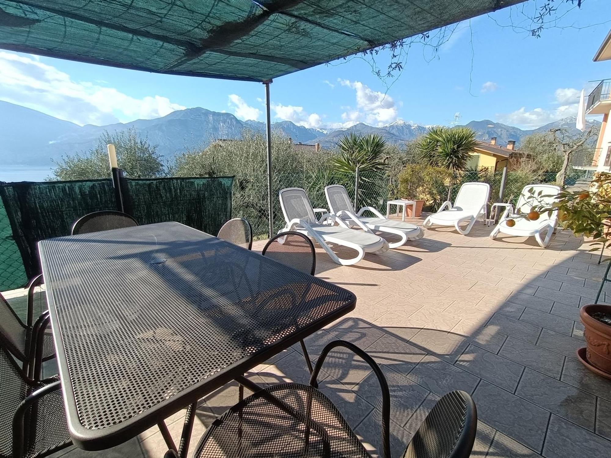 Appartamenti Casa Nina, Lago,Montagne, Uliveti Brenzone sul Garda Exterior photo
